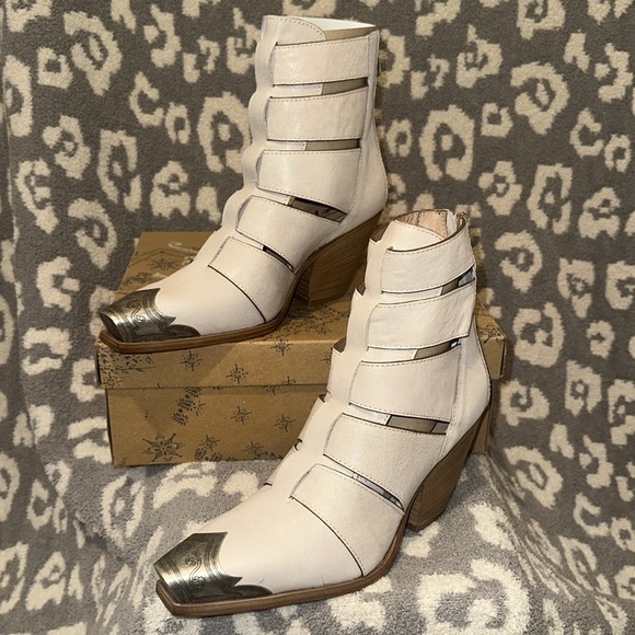 Free People Brayden Fisherman Boots in ECRU 🥰 New 🆕 & Never Worn 😍 - Picture 14 of 17